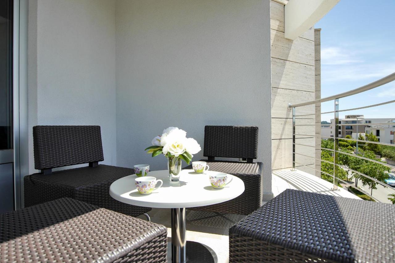 Apartments Milan Makarska Eksteriør billede
