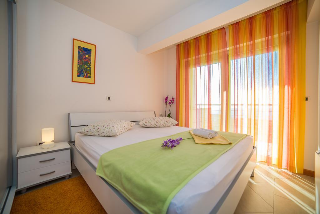Apartments Milan Makarska Eksteriør billede