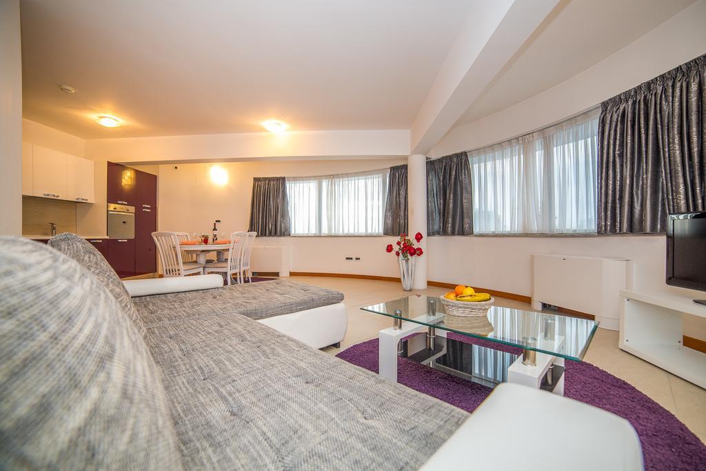 Apartments Milan Makarska Eksteriør billede