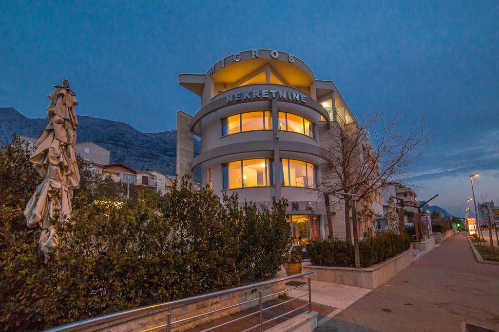 Apartments Milan Makarska Eksteriør billede